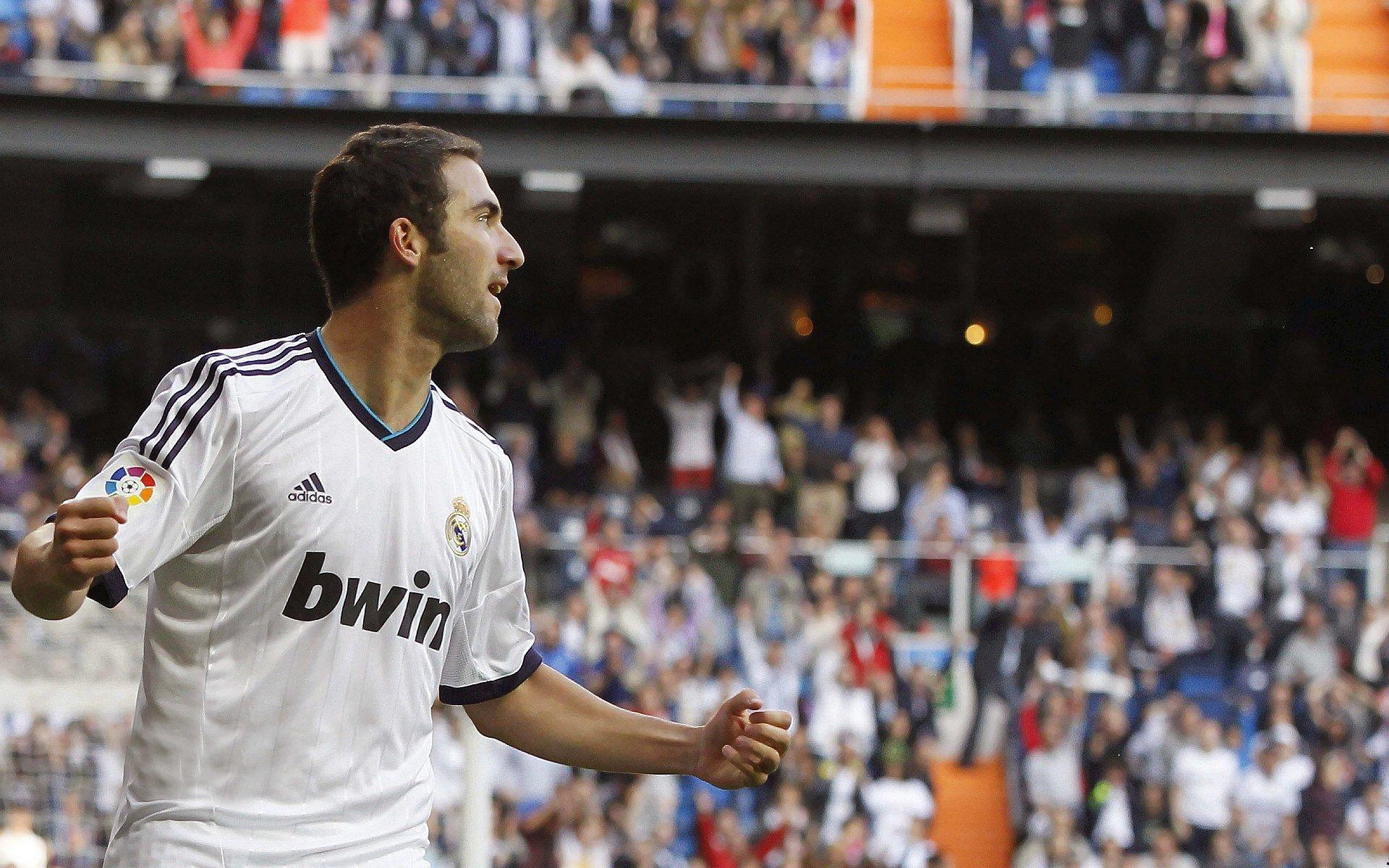 登贝莱单赛季欧冠狂造11球！追平巴黎队史纪录，姆巴佩并肩作战再书新篇