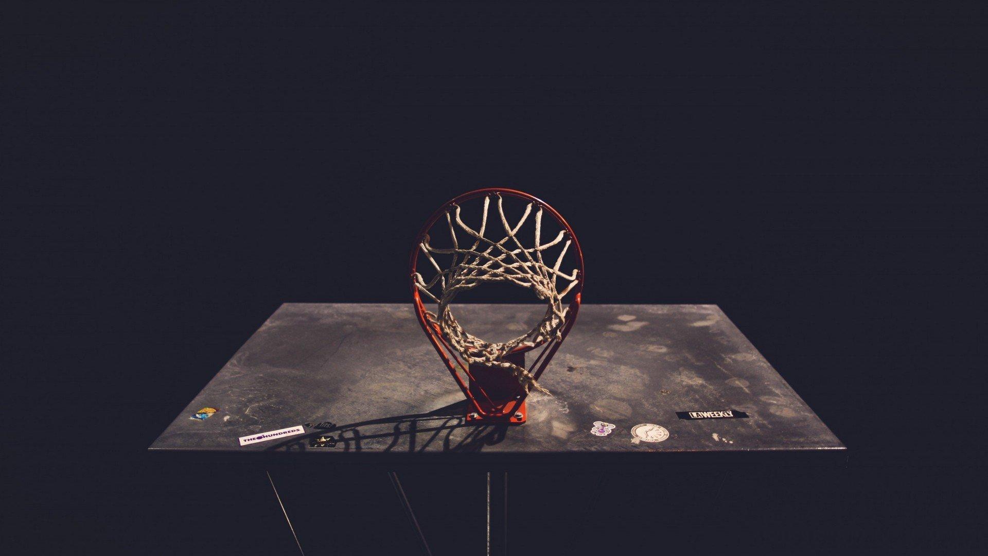 杜克新星麦凯恩，仅23场征战却获认可，坚韧表现铸就选秀传奇